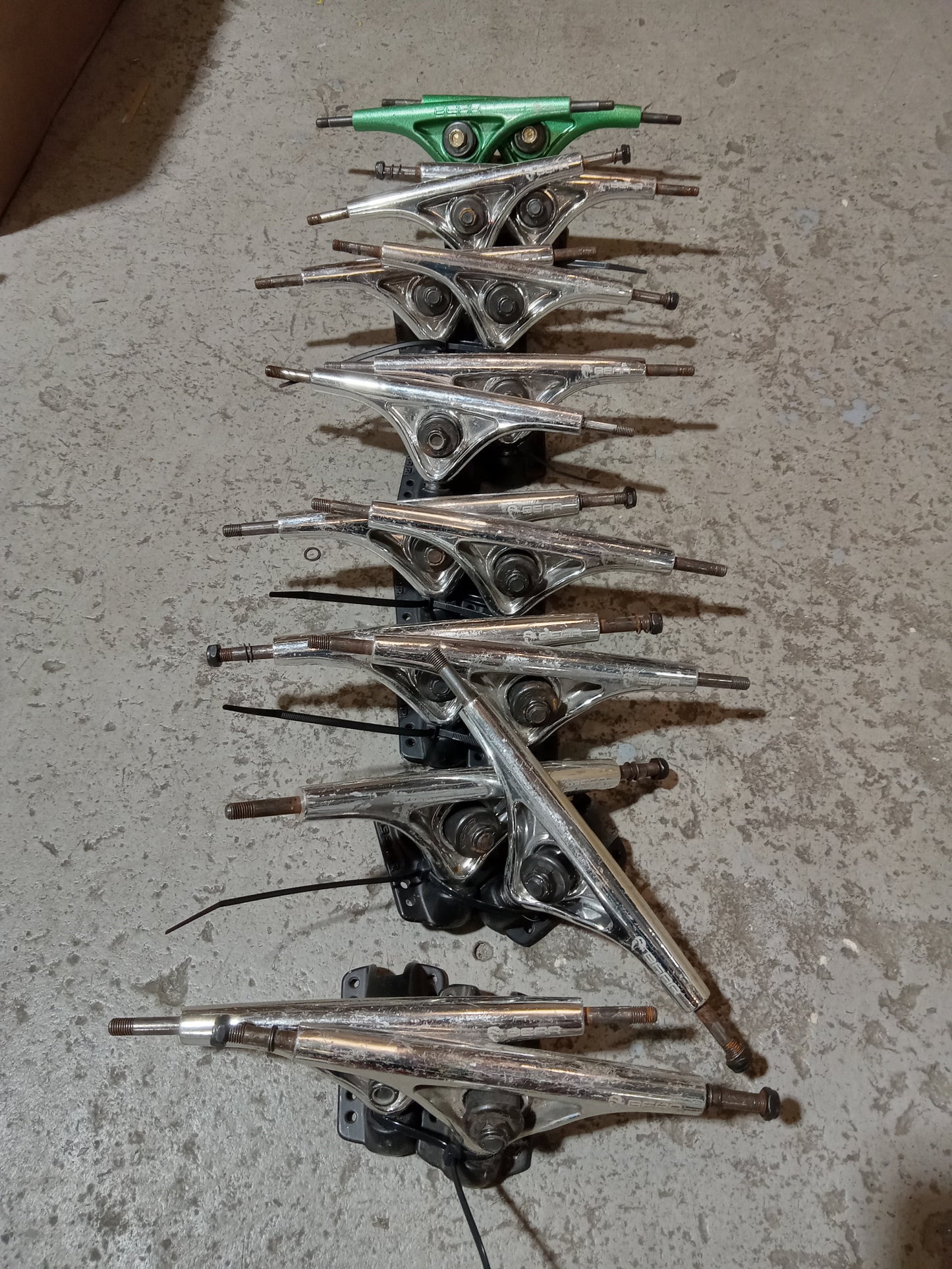 Bear Grizzly Floor Model Trucks 180mm 50° - Chrome (Pair) - Bow Shock Marketplace