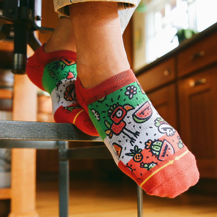 Frida Dreams No Show Socks Art By Walmazan