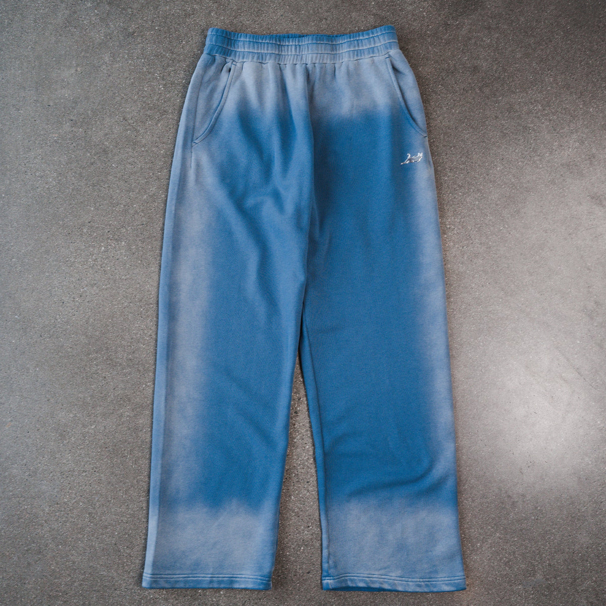Castanza Straight Leg Sweatpants (Light Blue Faded Wash)