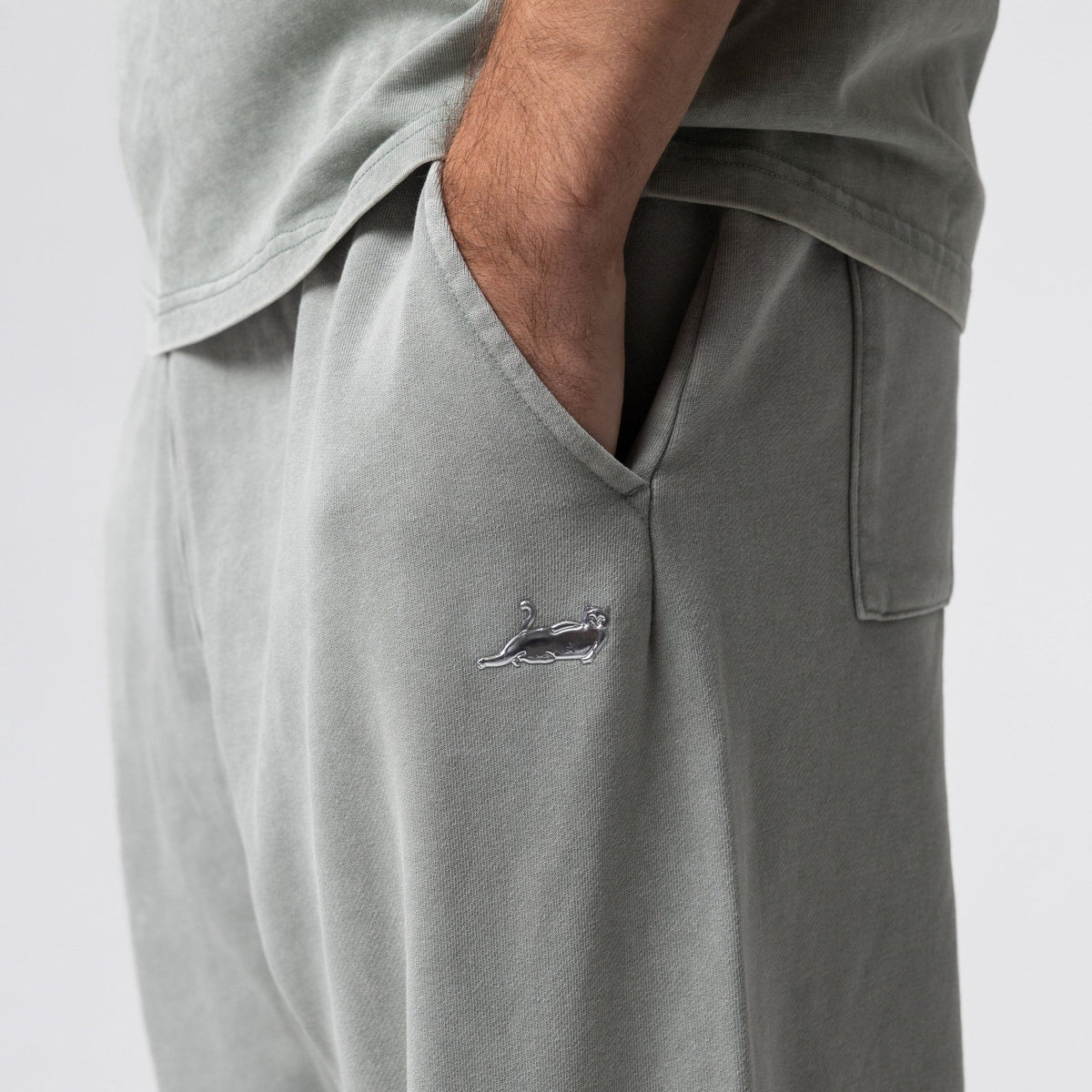 Castanza Straight Leg Sweatpants (Sage Vintage Wash)