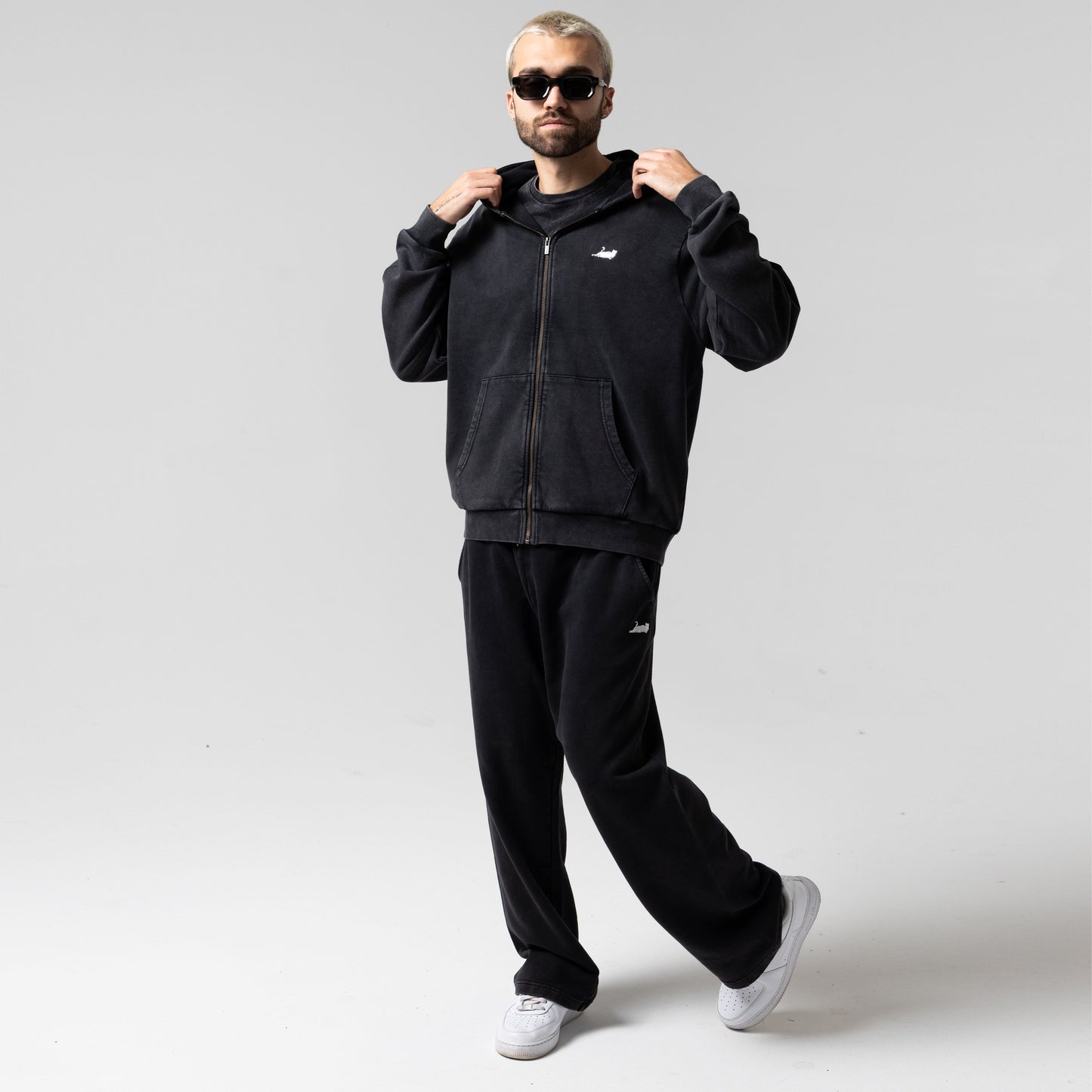 Castanza Zip Up Hoodie (Black Vintage Wash)