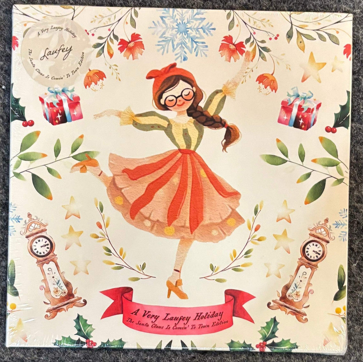 Laufey - A Very Laufey Holiday: Santa Claus Is Comin' To Town Edition 7" Vinyl R