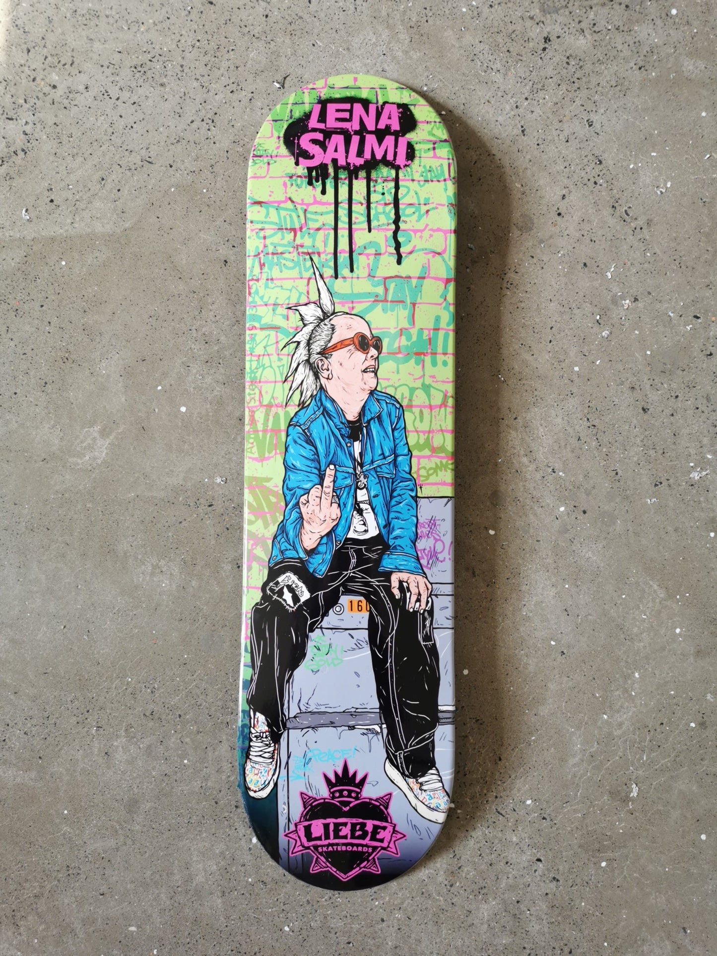 Lena Salmi With Top Graphic
