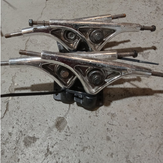 Bear Grizzly Floor Model Trucks 180mm 50° - Chrome (Pair) - Bow Shock Marketplace