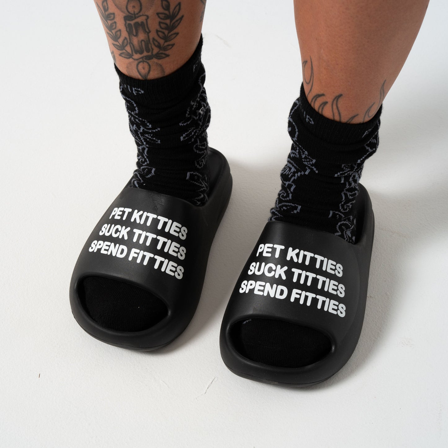 Pet Kitties Cloud Slides (Black)