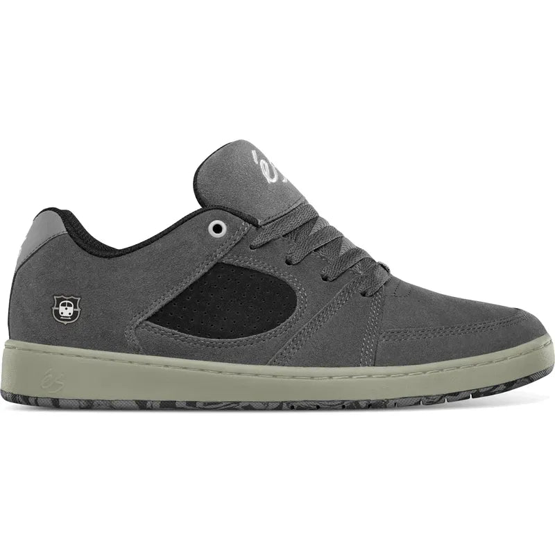 eS ACCEL SLIM x SANTS Skate Shoes
