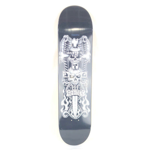 Dog Town Skates Sword and Skulls Black/White 7.5" Skateboard Deck