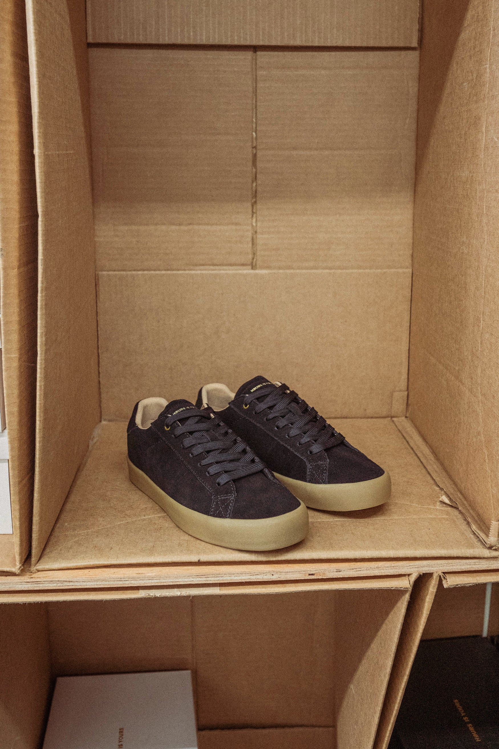 Hours C71 Black Gum - Bow Shock Marketplace