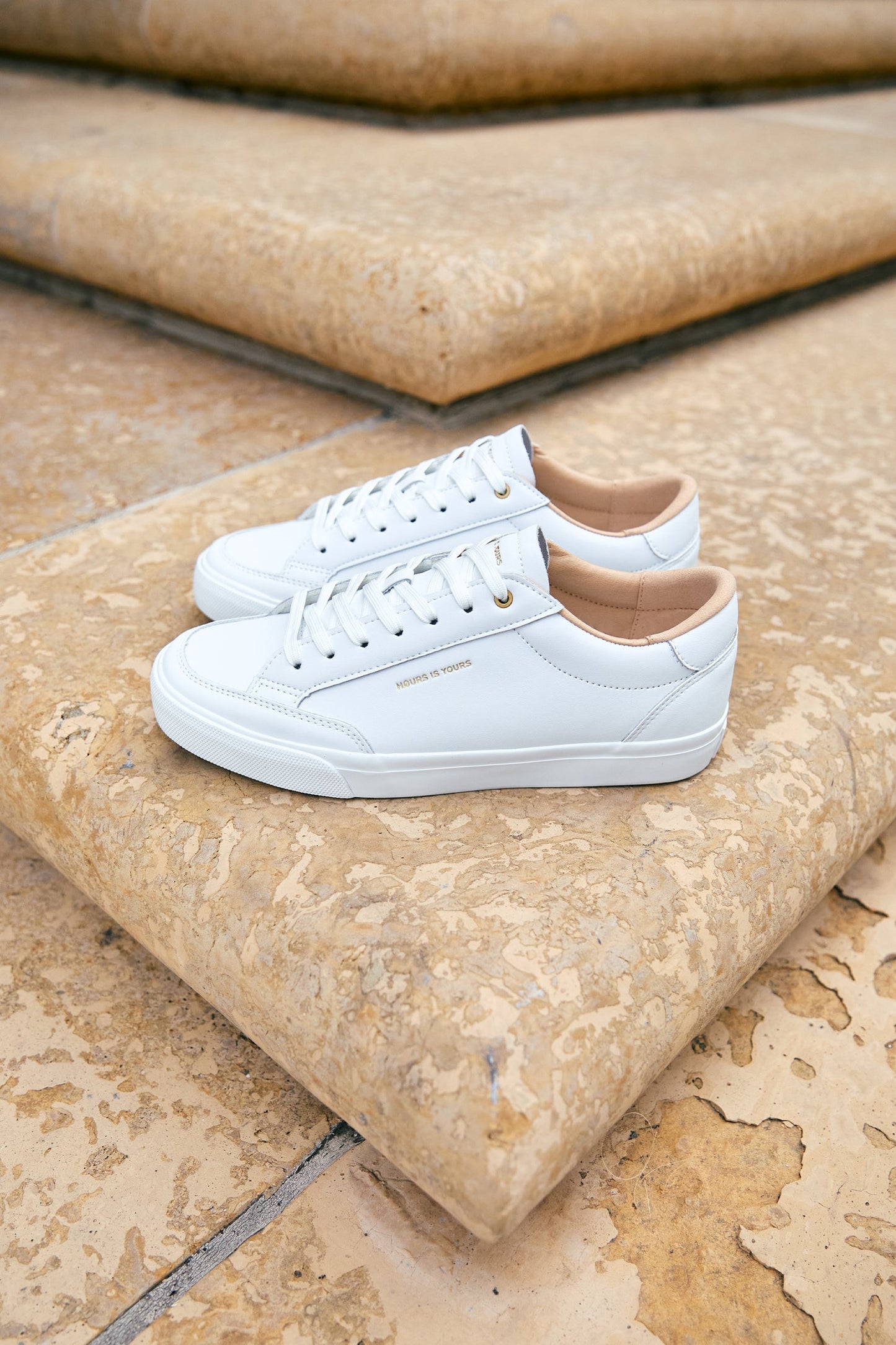 DMC-1 Pure White - Bow Shock Marketplace