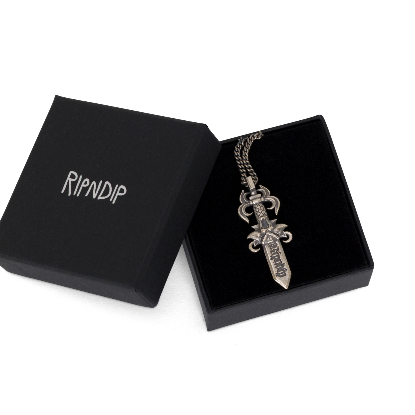 Nerm Dagger Necklace (Silver)