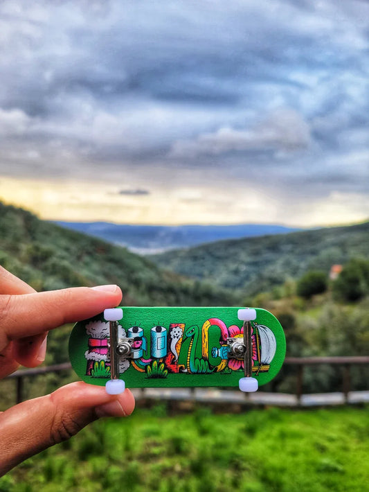 BullGod Jungle Fever Premium Fingerboard Complete