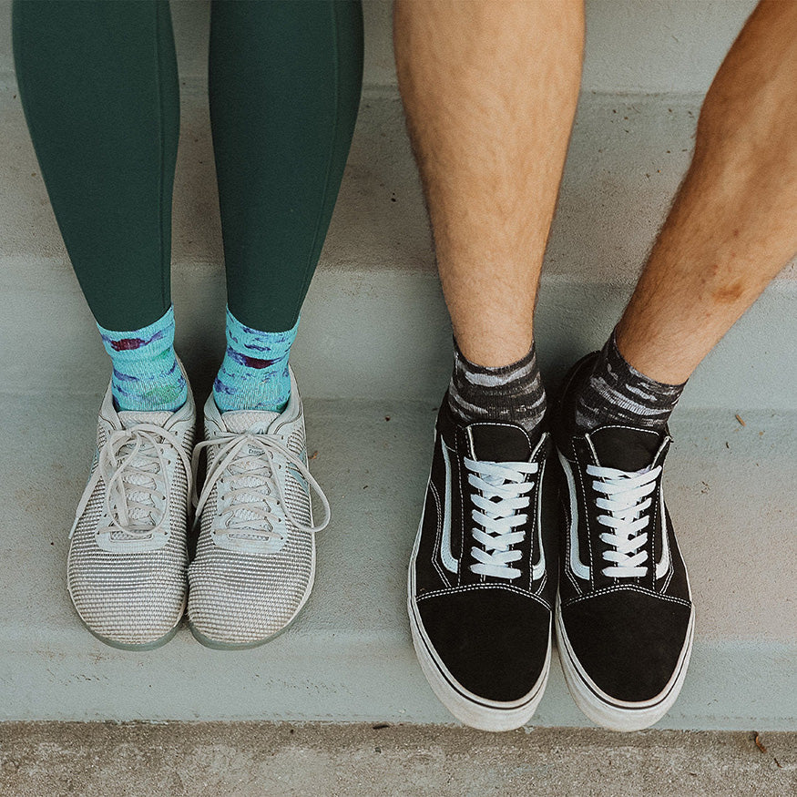 Blue Water Color Quarter Crew Socks