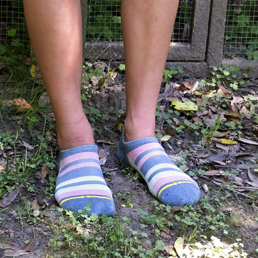 Dream Rose Plant-Based Dye No Show Socks
