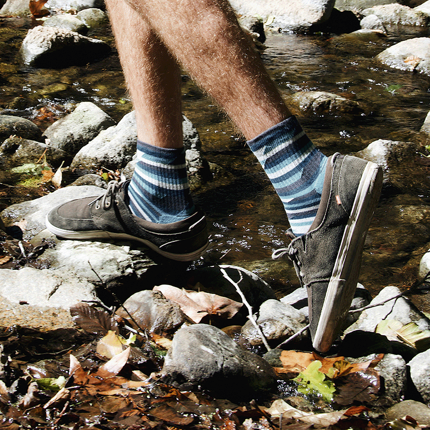 Trekker Quarter Crew Socks Blue