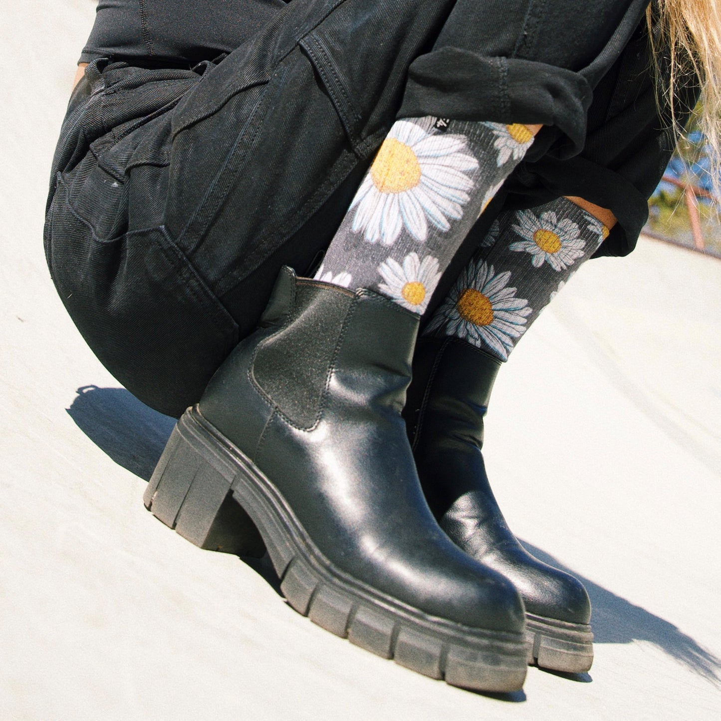 Spring Daisies Crew Socks Art By Slogan