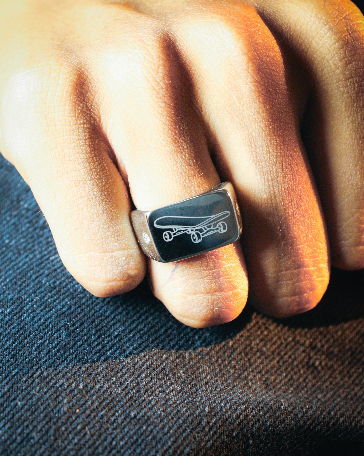 Skateboard Ring – Custom Engraving Available (Silver)