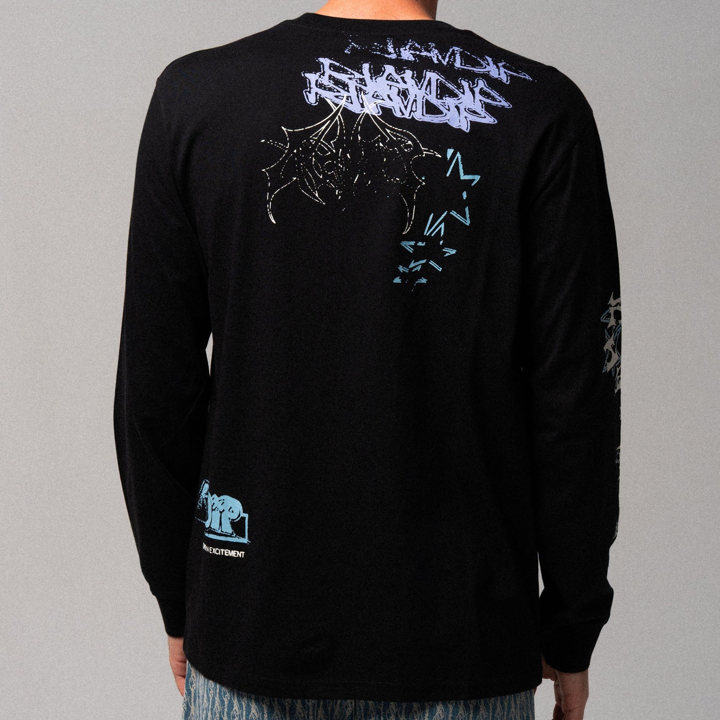 World Wide Madness Long Sleeve (Black)