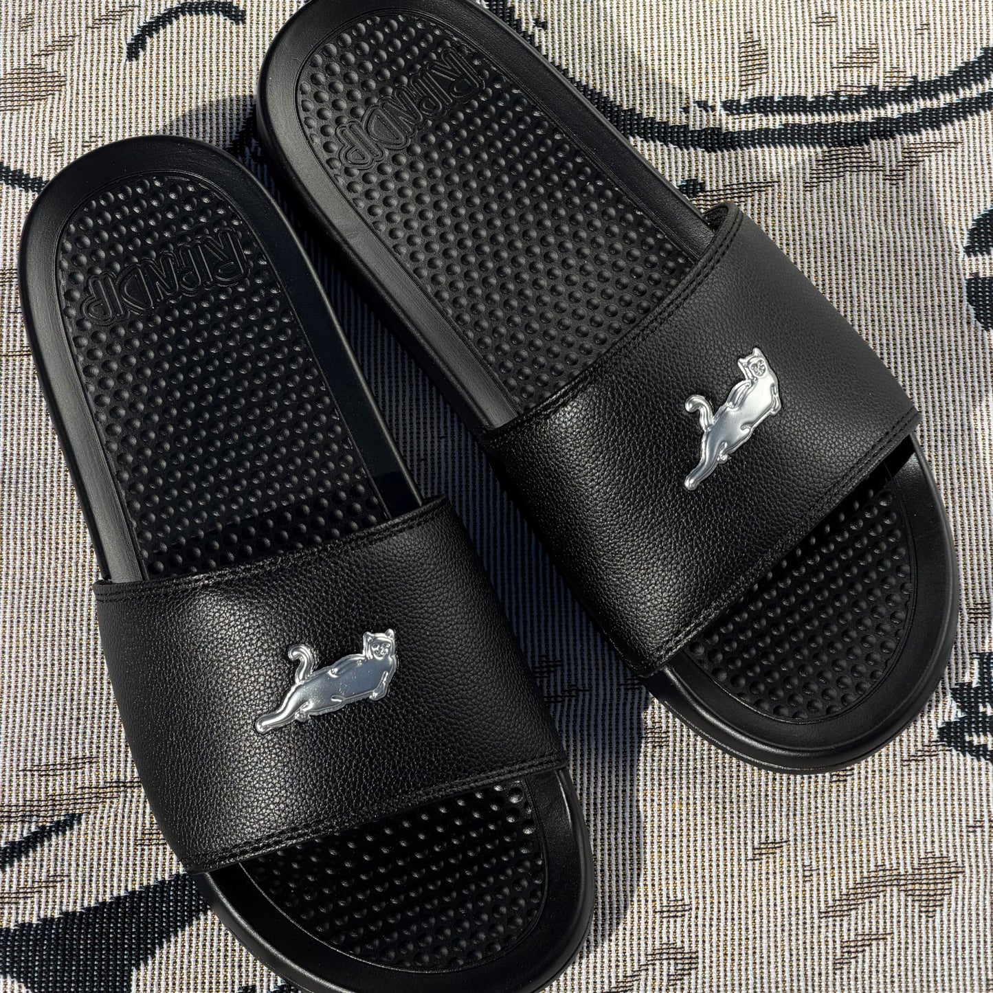 Castanza Slides (Black)