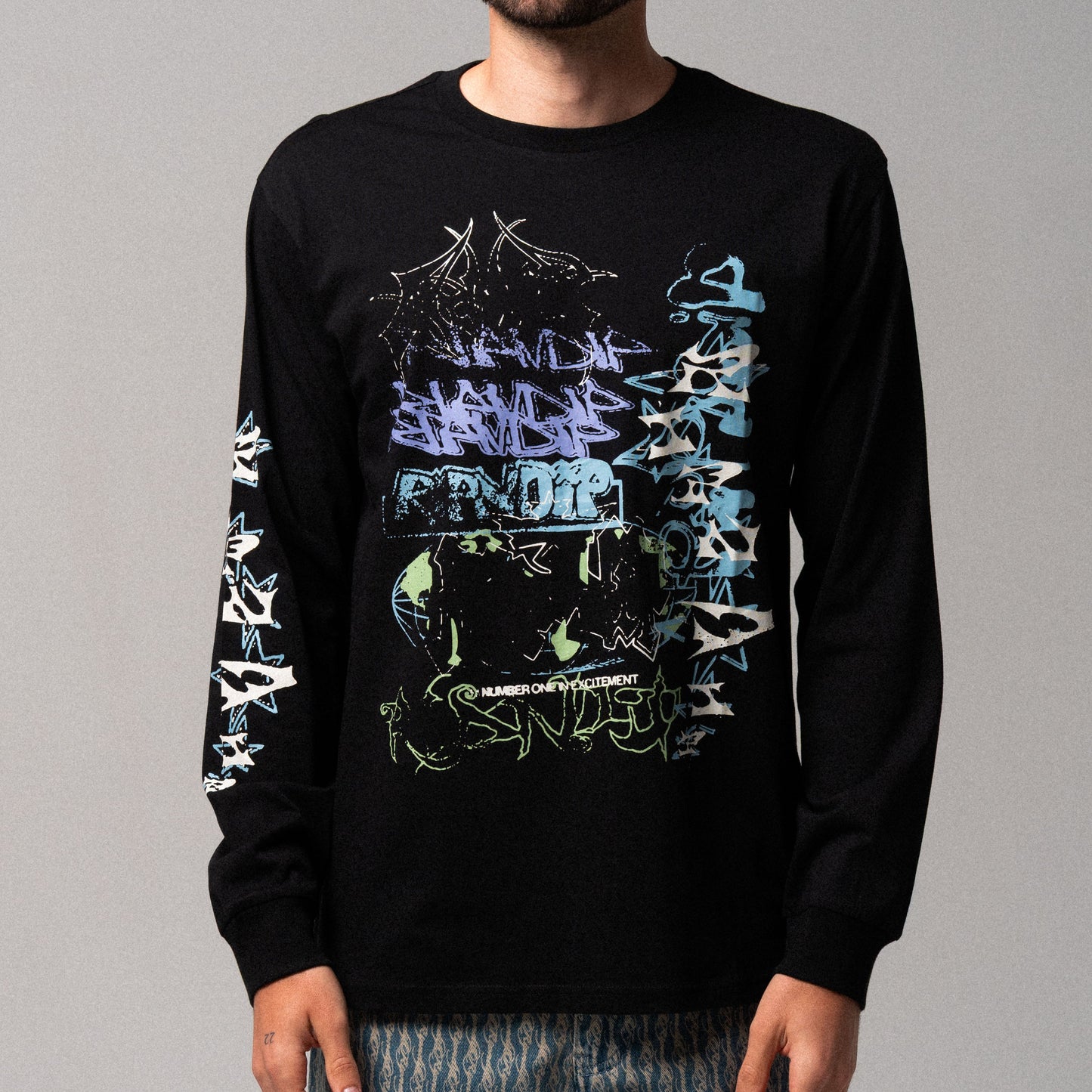 World Wide Madness Long Sleeve (Black)