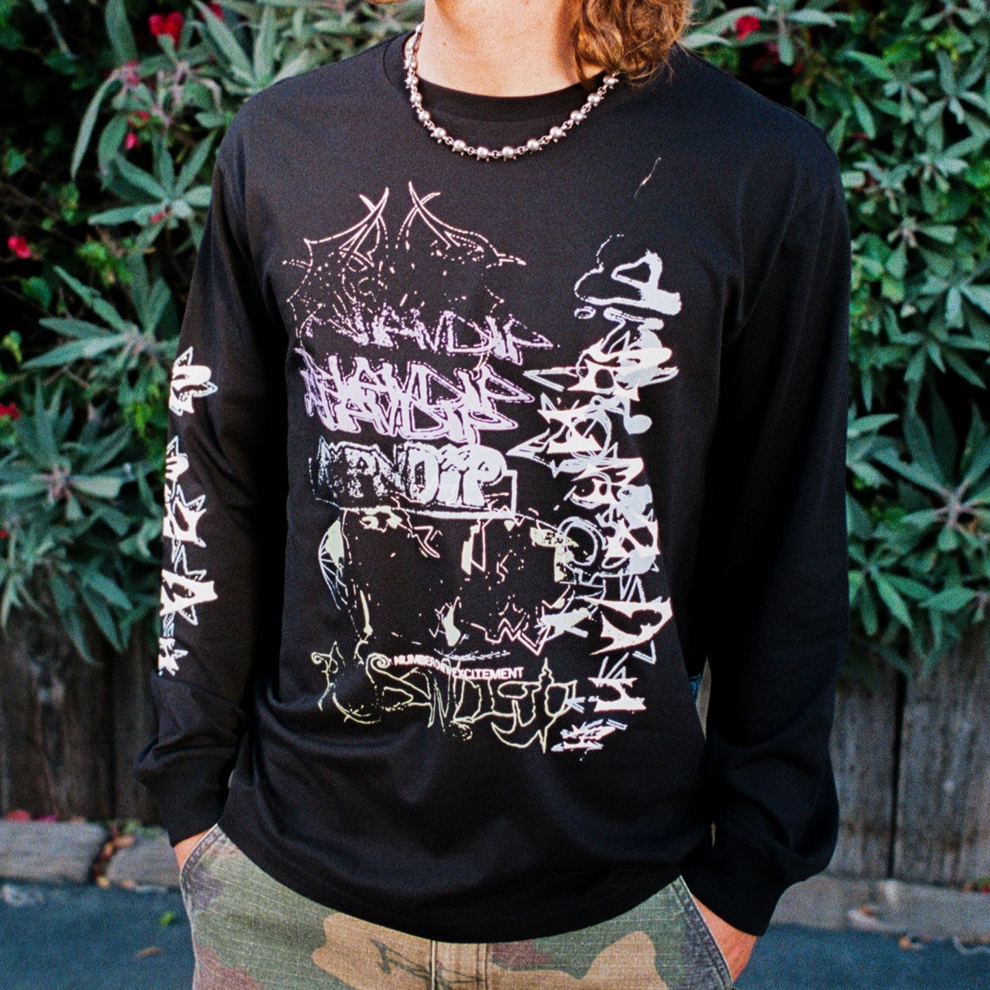 World Wide Madness Long Sleeve (Black)
