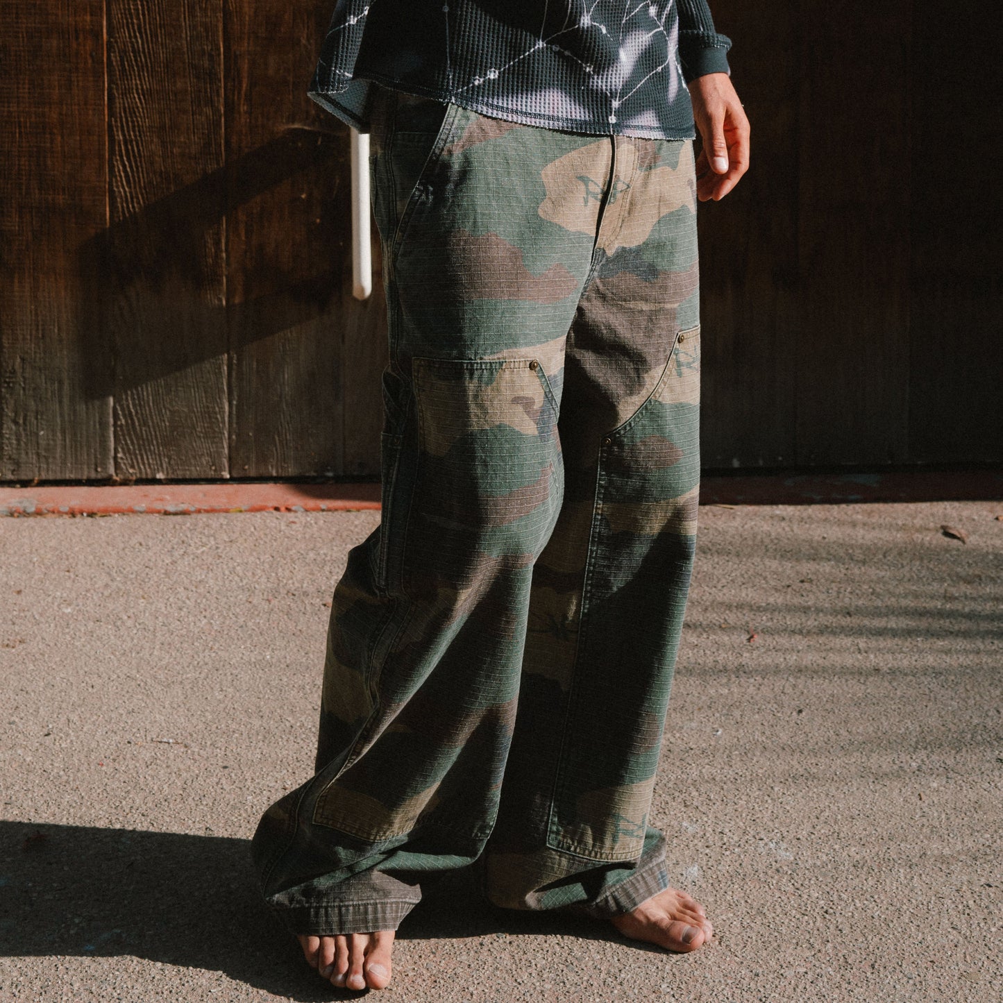 Claws Camo Extra Wide Fit Carpenter Pants (Multi)