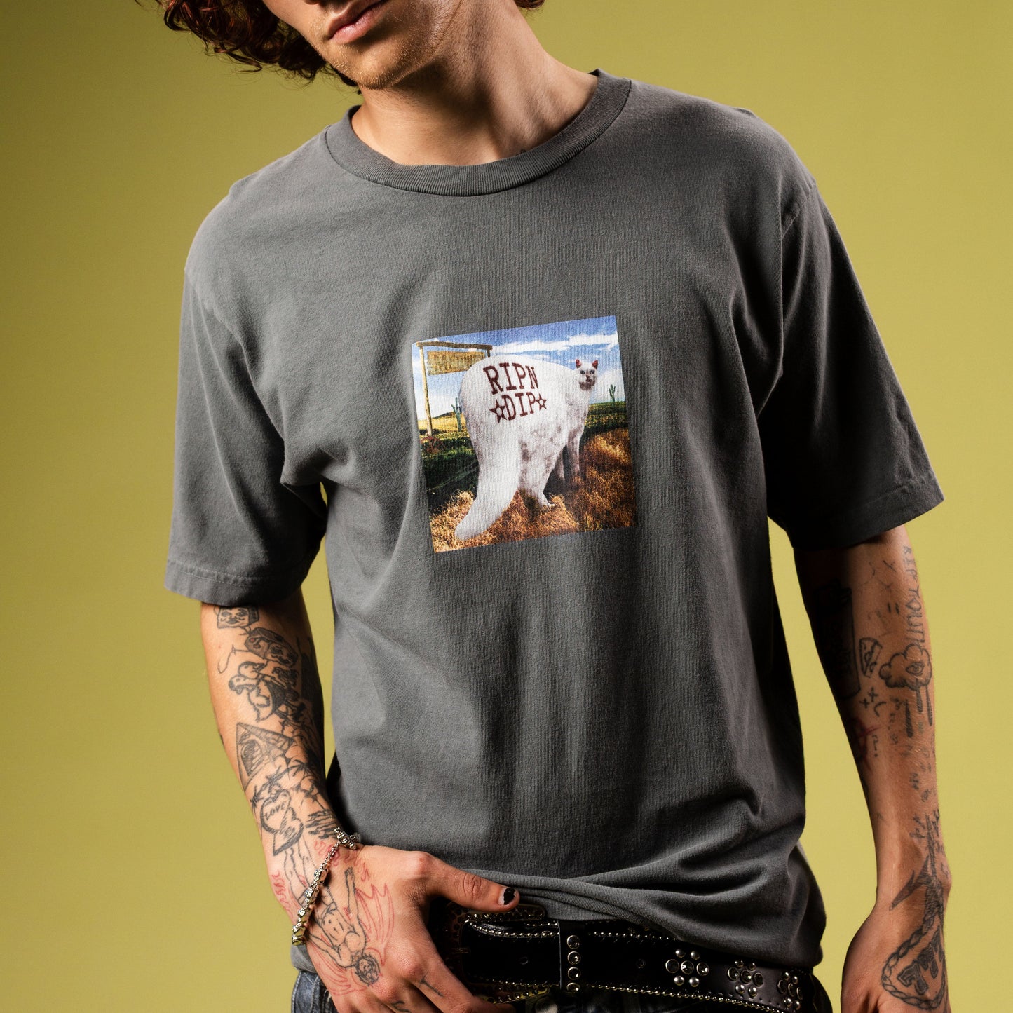 Rowdy Howdy Tee (Charcoal)