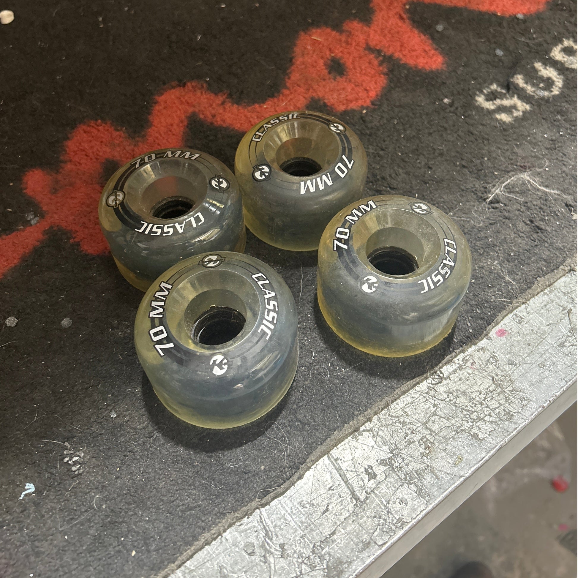 Kryptonics Classic 70mm 80a Floor Model Wheels - Clear (4pk) - Bow Shock Marketplace