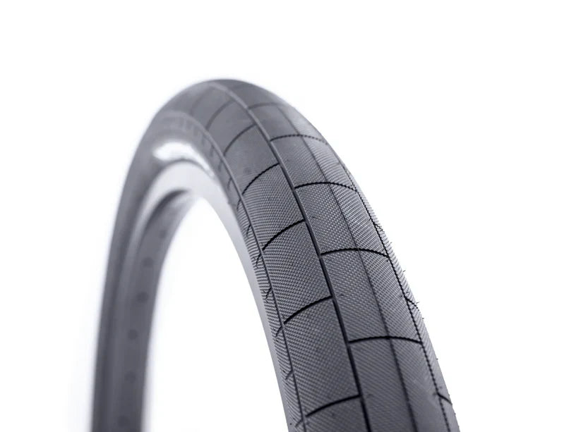 Demolition Momentum II Tire 29″x2.40 - Black Wall - Bow Shock Marketplace