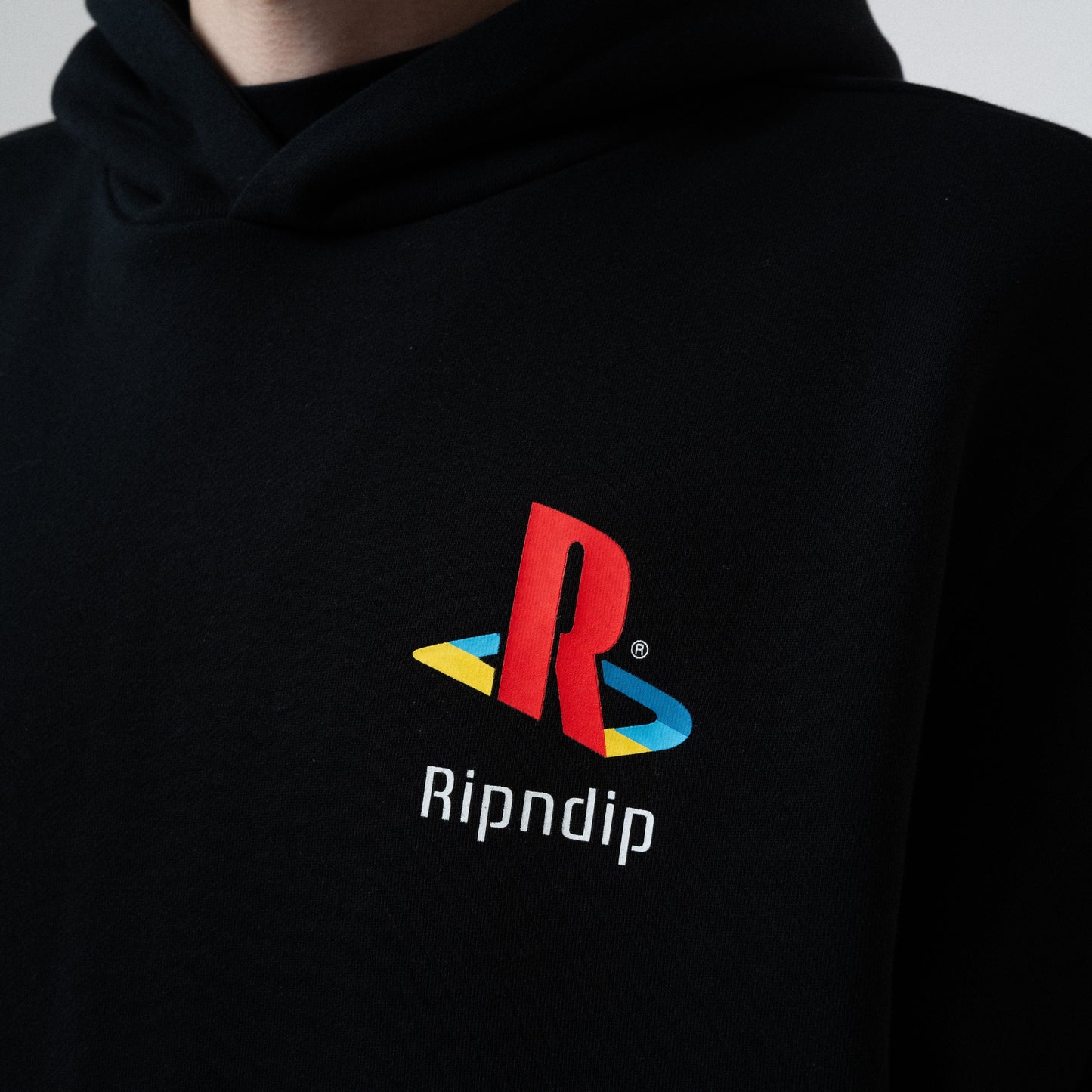 Nermii Hoodie (Black)